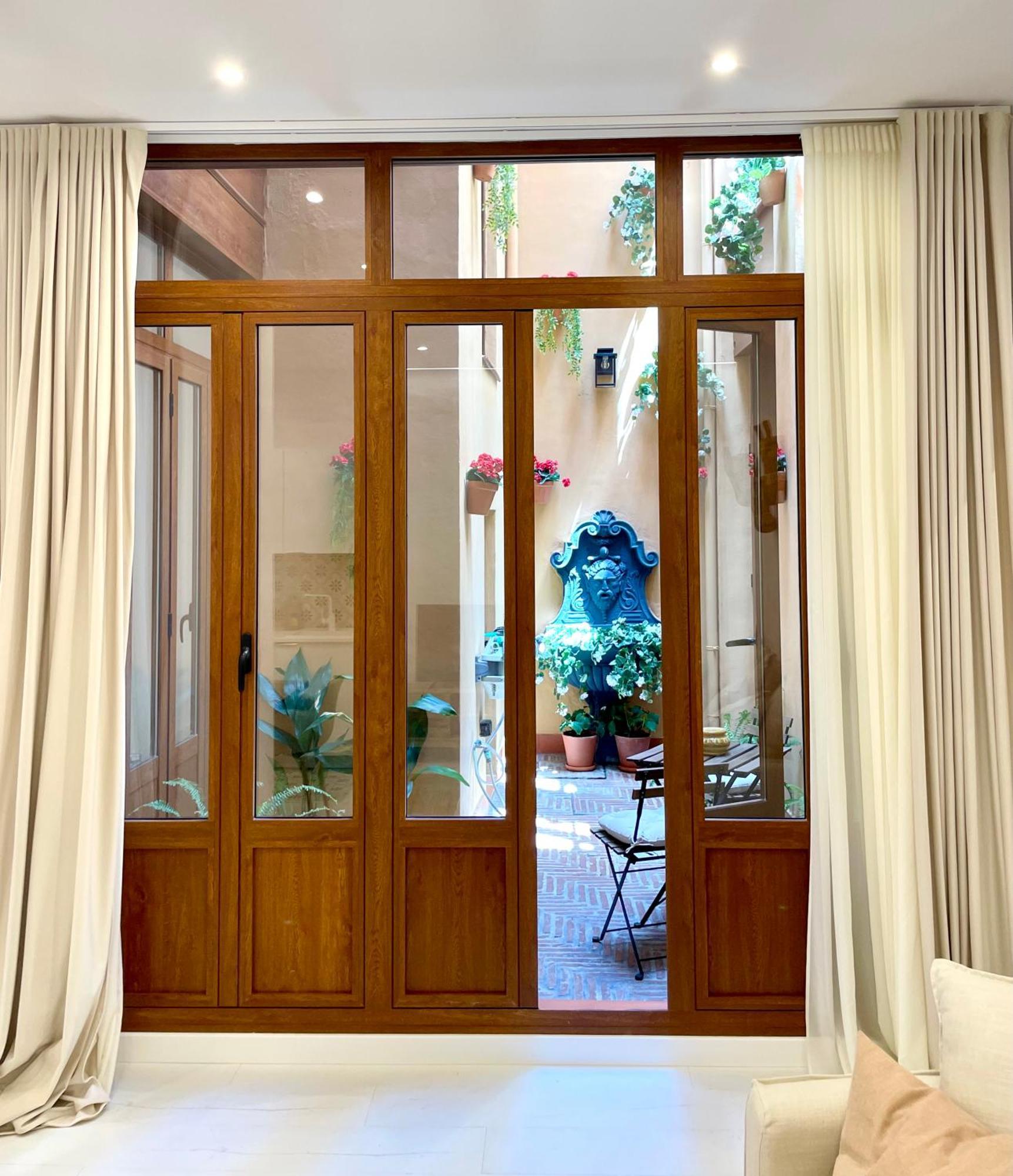 Piso Con Patio, 3 Habitaciones, En La Goleta Málaga Exterior foto
