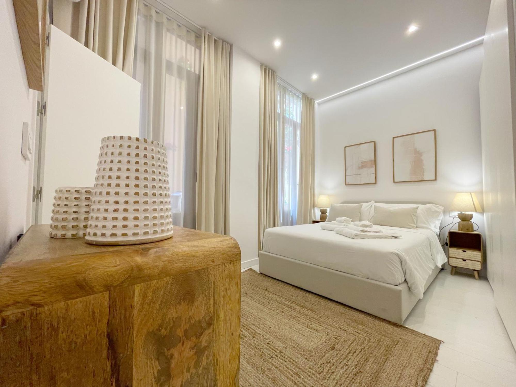 Piso Con Patio, 3 Habitaciones, En La Goleta Málaga Exterior foto